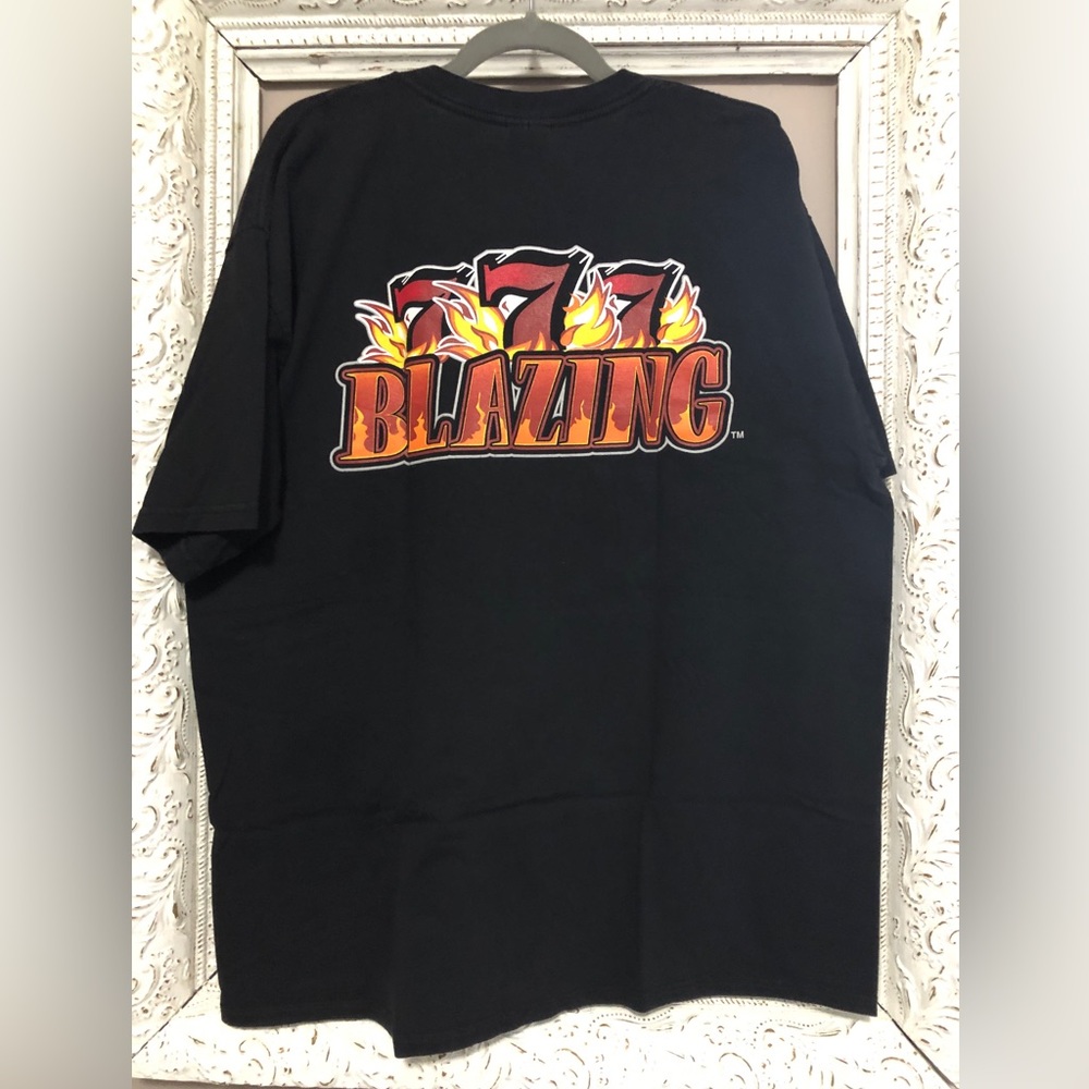 Blazing 7’s Flamingo Las Vegas t-shirt. Y2K Size XL ❣️